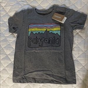 Girls Patagonia tshirt